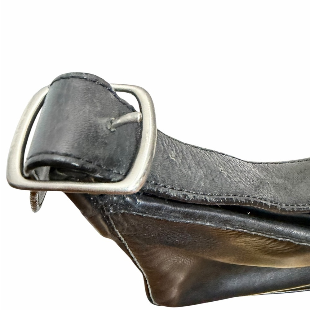 Great Canadian Leather - Sleek Black Leather Shoulder Bag - Casual - Picture 3 of 4
